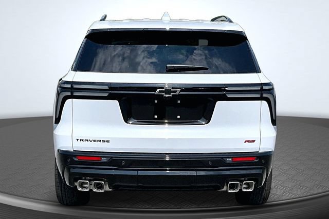New 2026 Chevrolet Traverse RS w/ LPO, Floor Liner Package FWD image 4