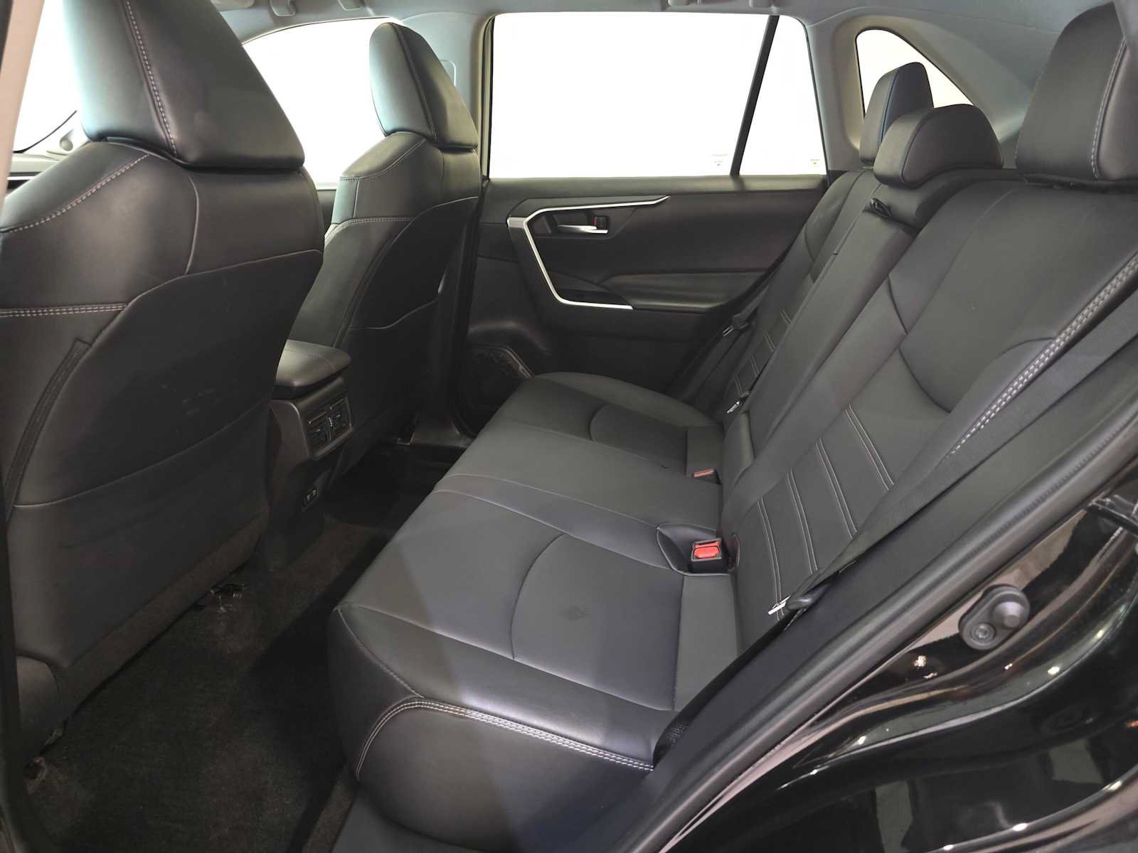Certified 2021 Toyota RAV4 XLE Premium AWD/4WD image 23