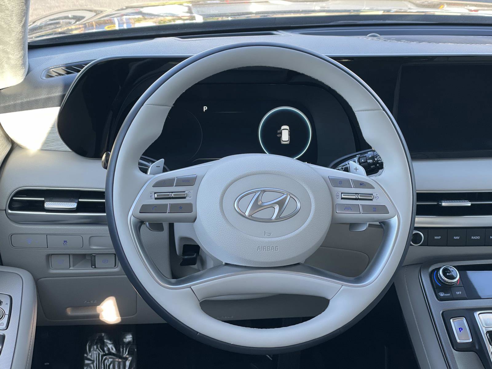 Used 2024 Hyundai Palisade Calligraphy image 7