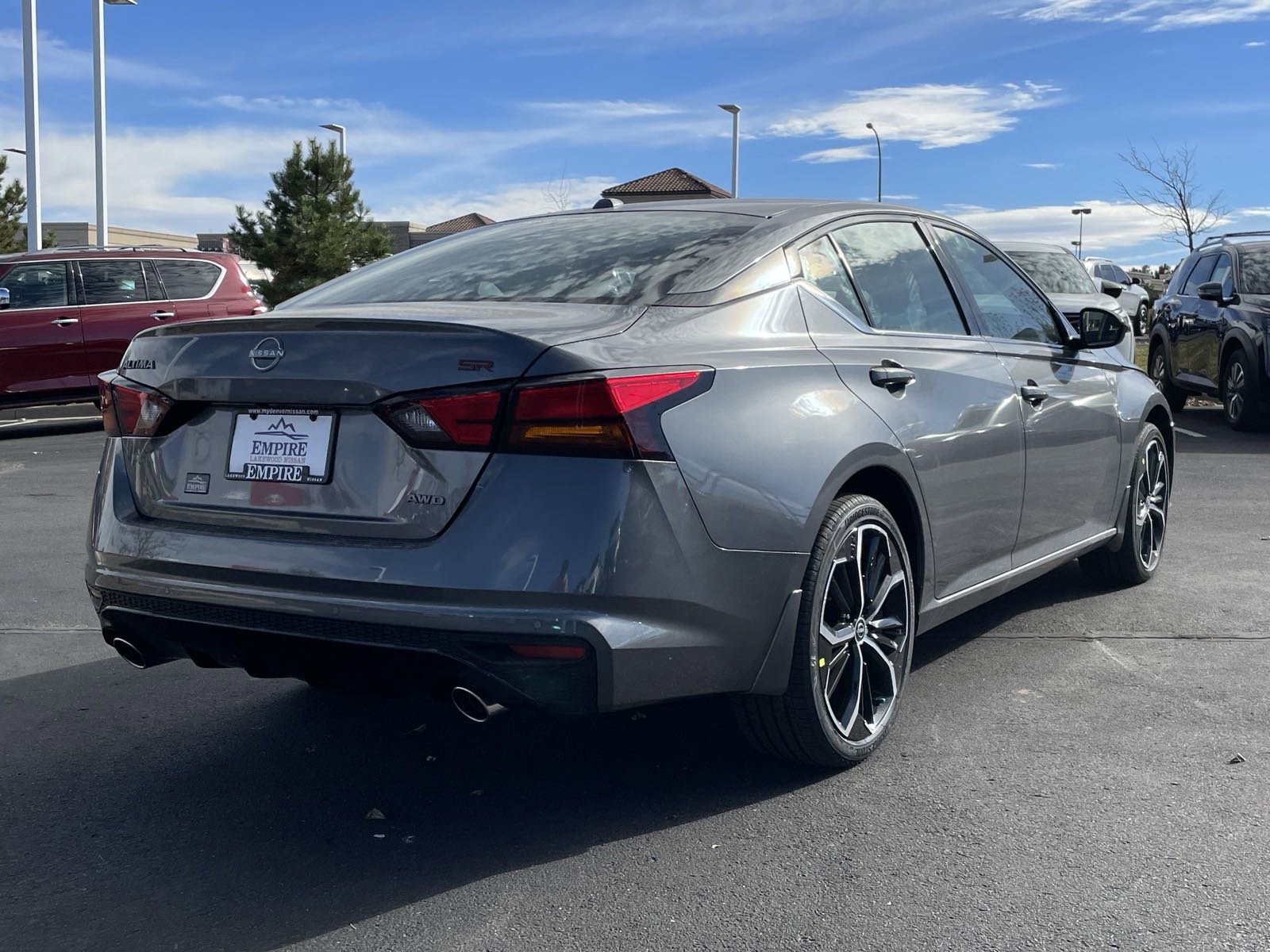 New 2025 Nissan Altima 2.5 SR w/ SR Premium Package AWD/4WD video 3