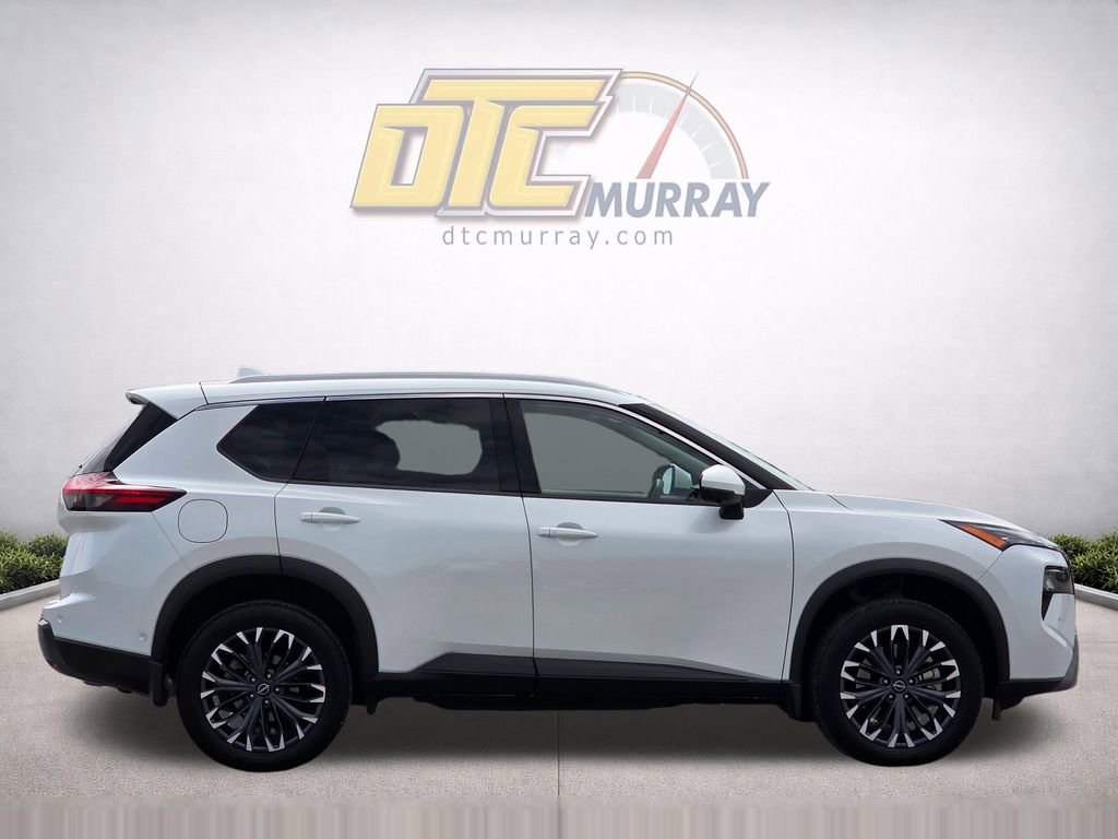 Used 2025 Nissan Rogue SL w/ Tech Package AWD/4WD image 4