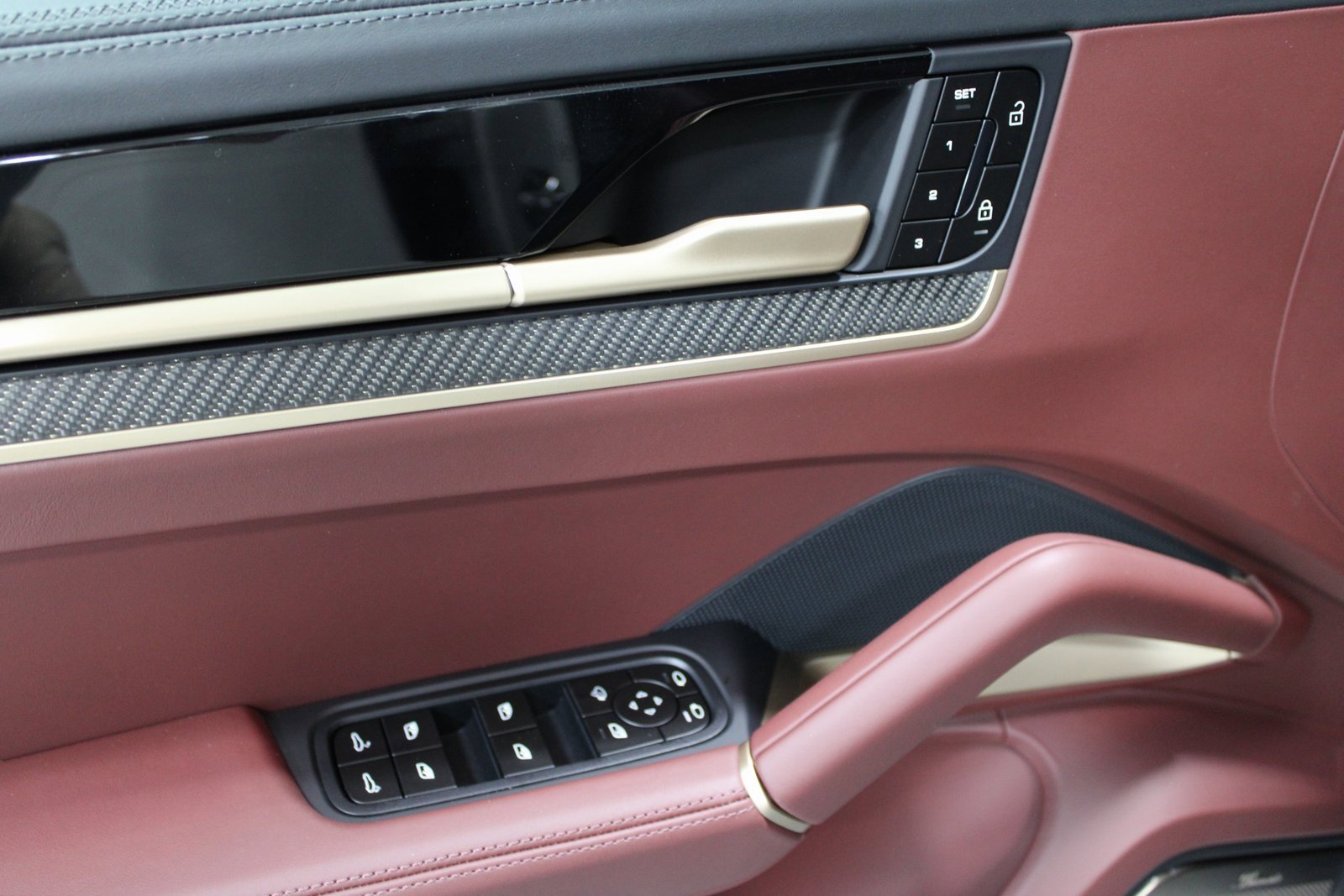 New 2025 Porsche Cayenne GTS image 25