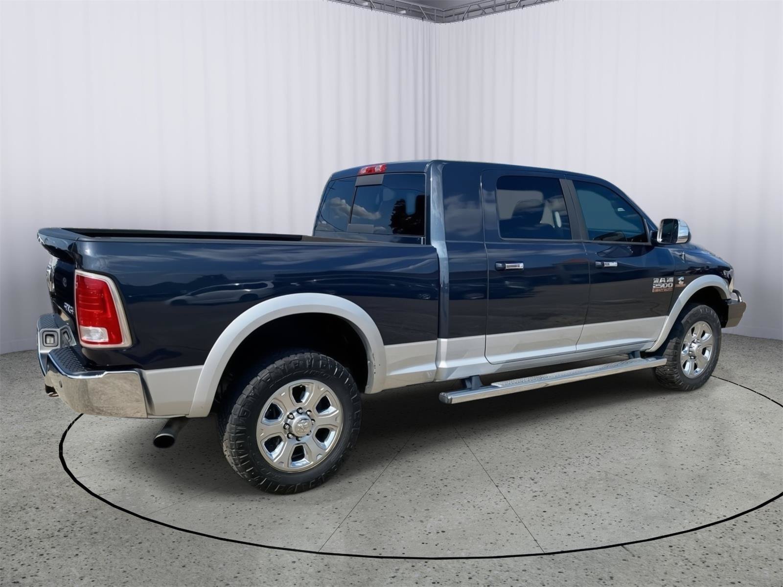 Used 2015 RAM 2500 Laramie w/ Convenience Group AWD/4WD image 7
