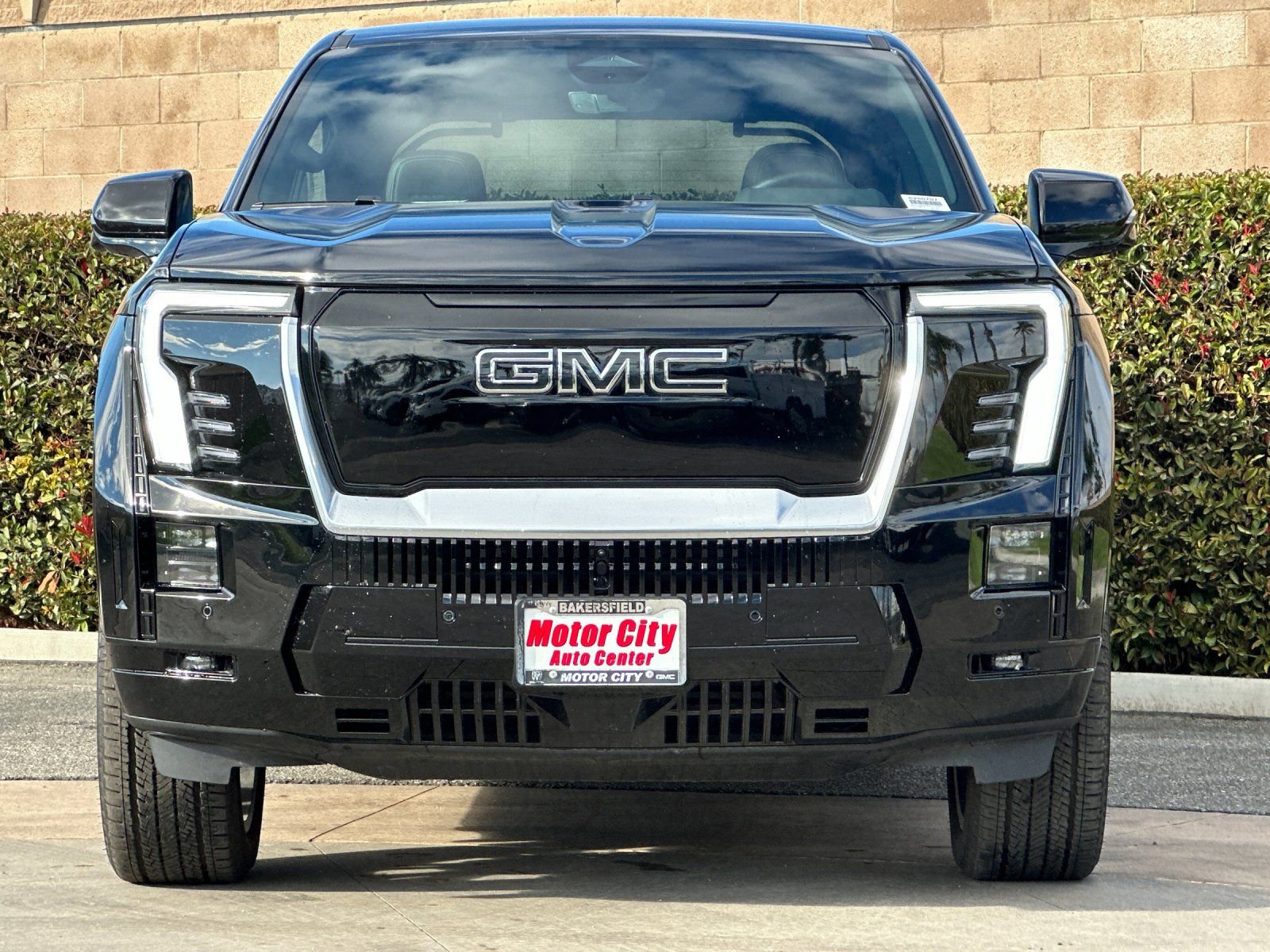 New 2025 GMC Sierra EV Denali image 9