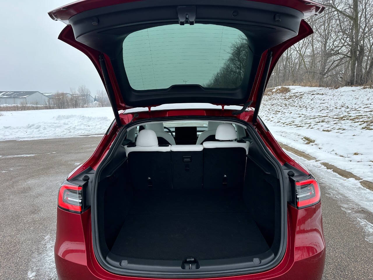 Used 2024 Tesla Model Y Long Range image 8