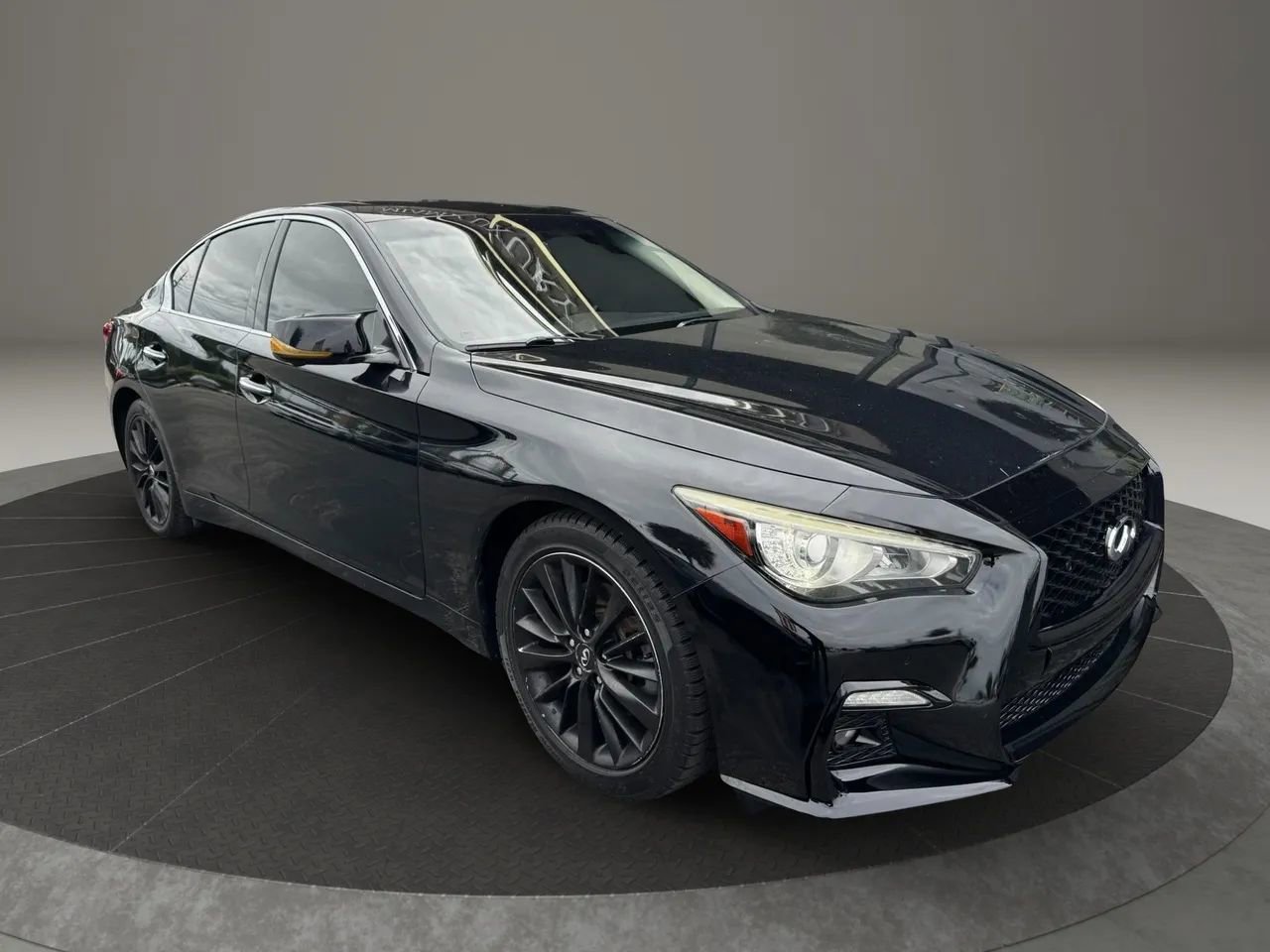 Used 2018 INFINITI Q50 Luxe w/ Essential Package (3.0T Luxe) image 3