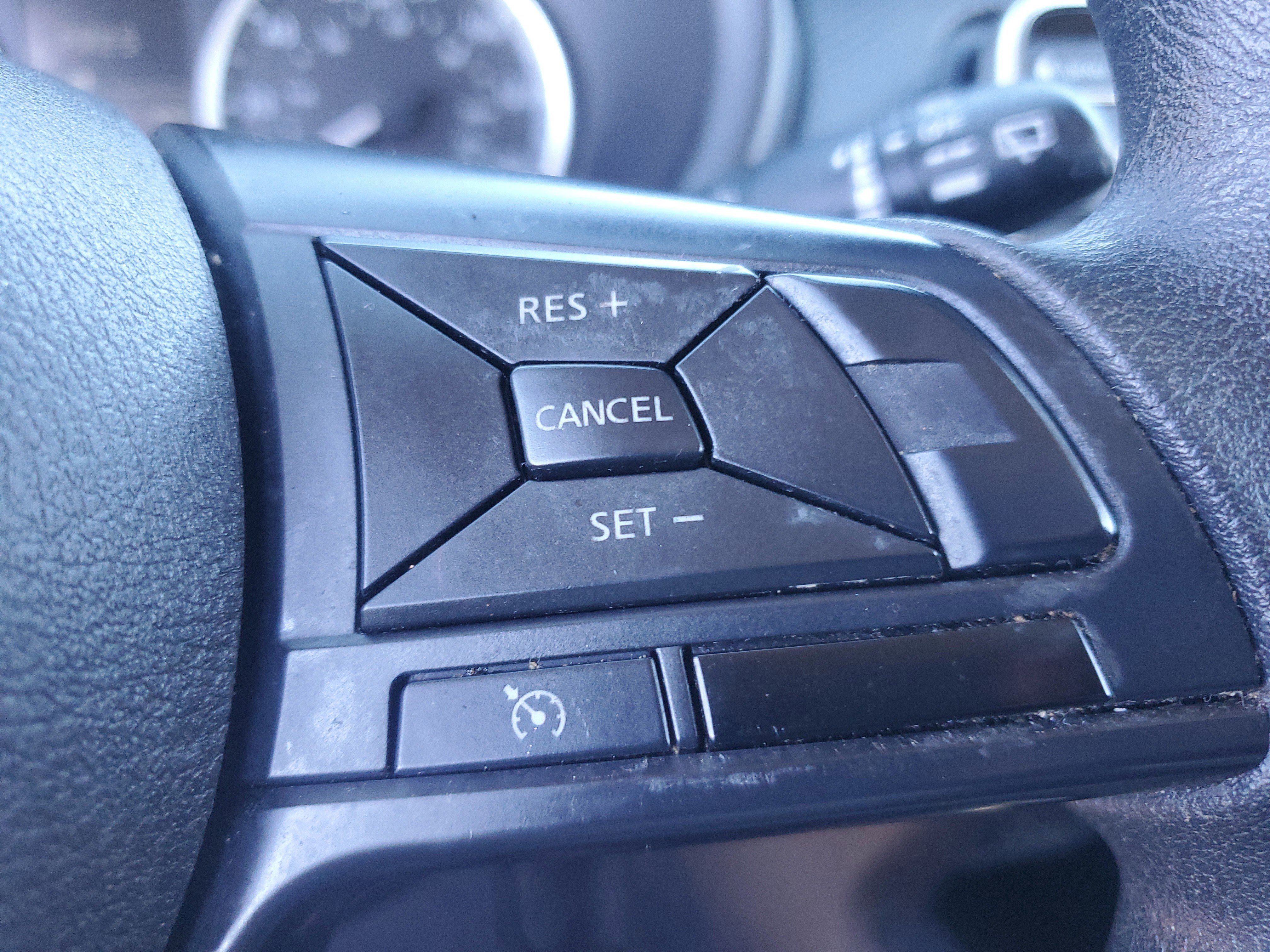 Used 2024 Nissan Kicks S image 23