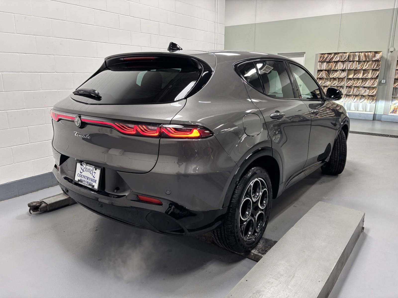 New 2025 Alfa Romeo Tonale w/ Premium Package image 8