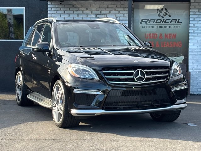 Used 2012 Mercedes-Benz ML 63 AMG 4MATIC w/ AMG Performance Pkg image 4