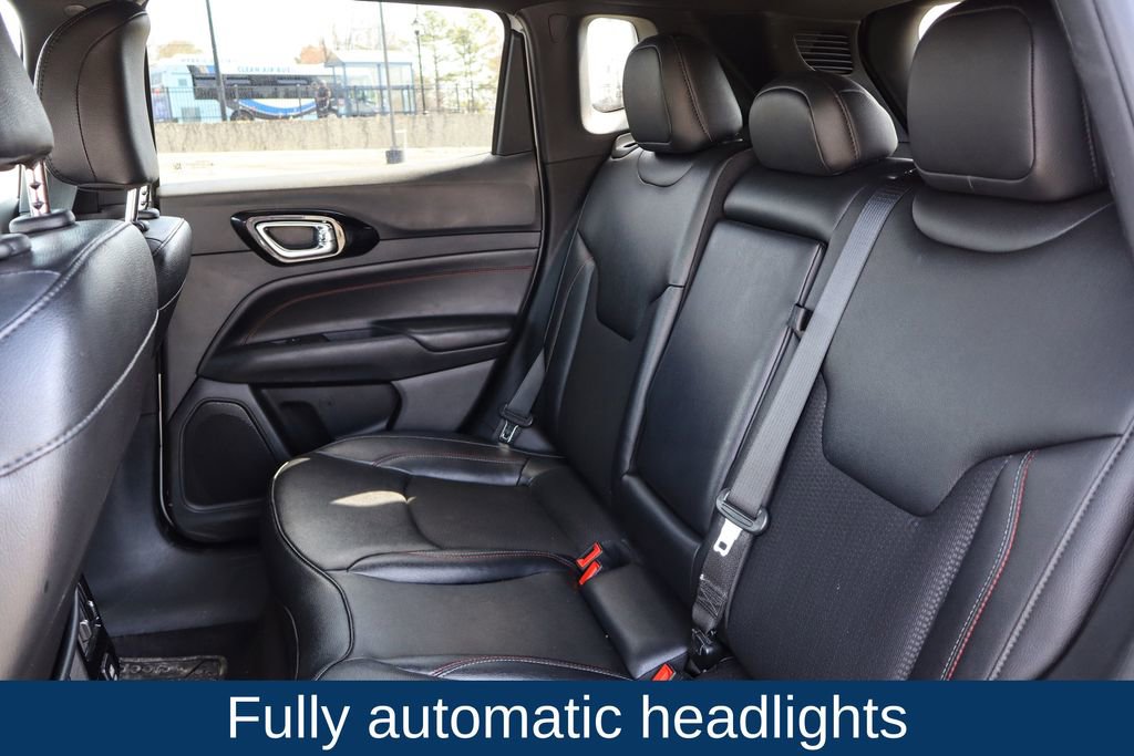 Used 2024 Jeep Compass Trailhawk image 12