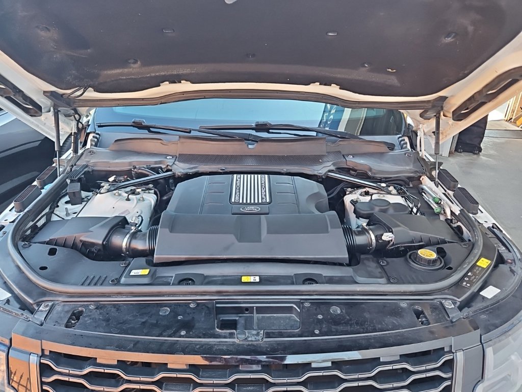 Used 2019 Land Rover Range Rover Supercharged AWD/4WD image 39