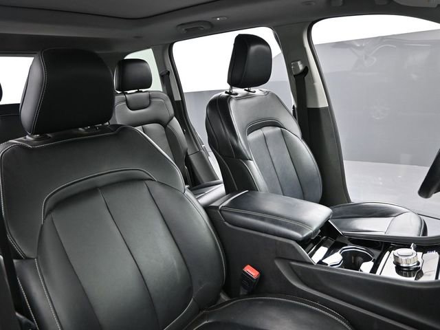 Used 2022 Jeep Grand Cherokee Limited image 24