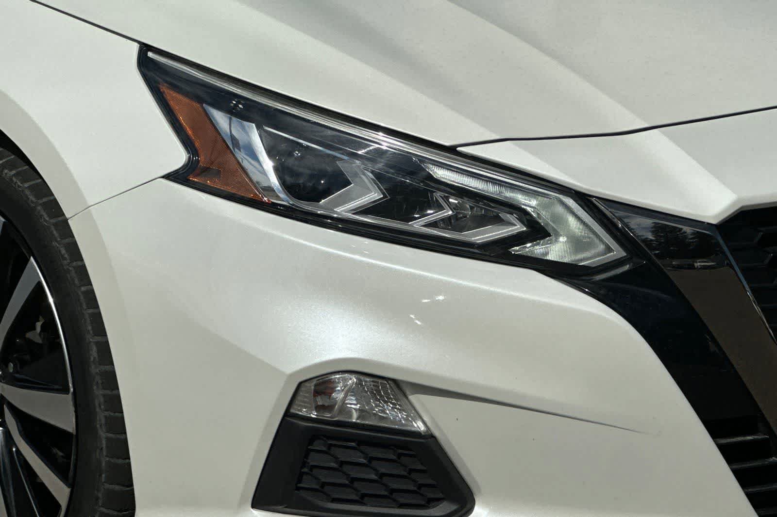 Used 2020 Nissan Altima 2.5 SR FWD image 32
