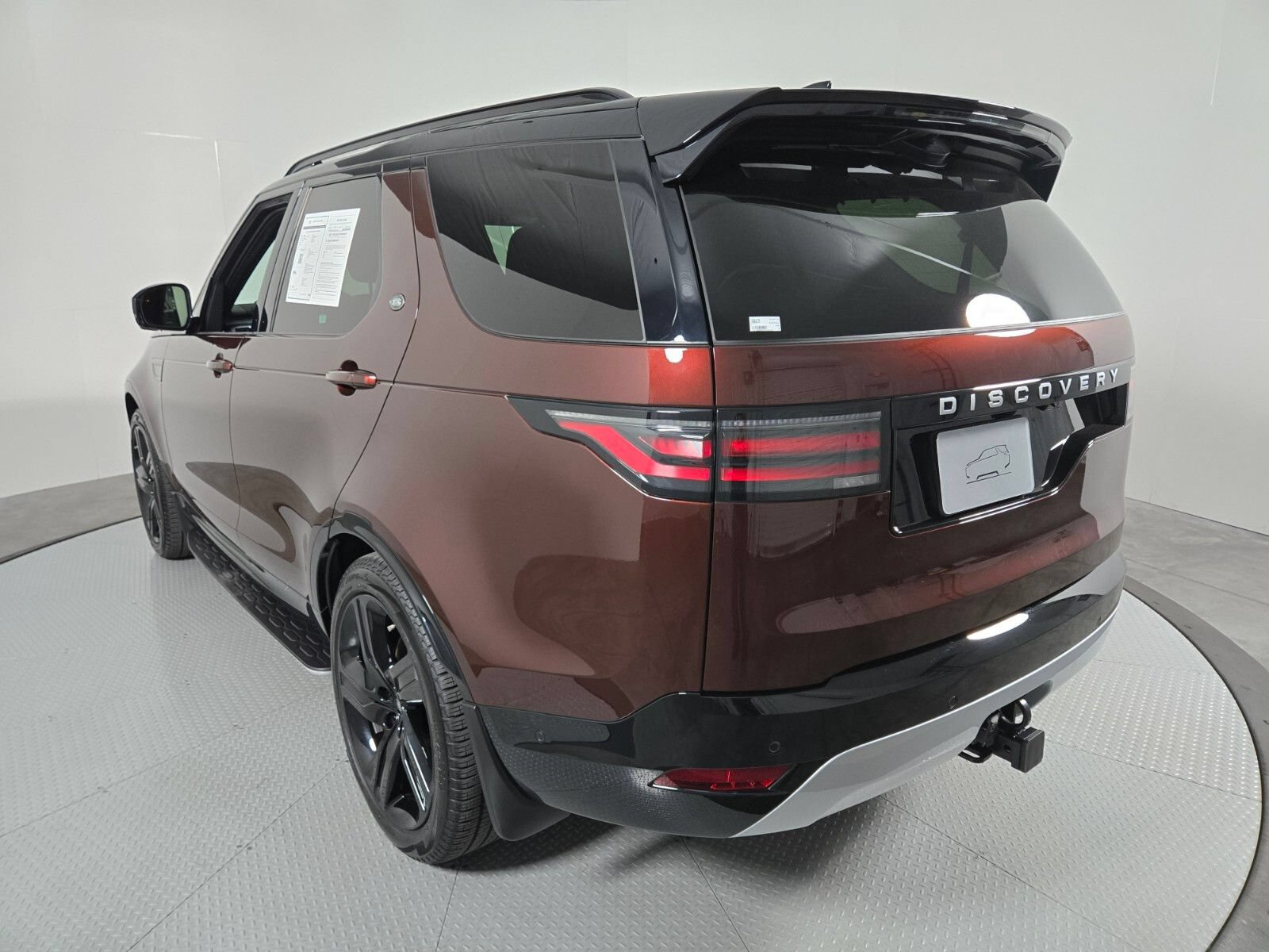 Used 2026 Land Rover Discovery Limited Edition AWD/4WD image 17