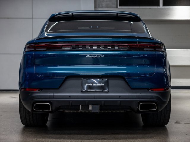 Certified 2025 Porsche Cayenne Coupe image 19