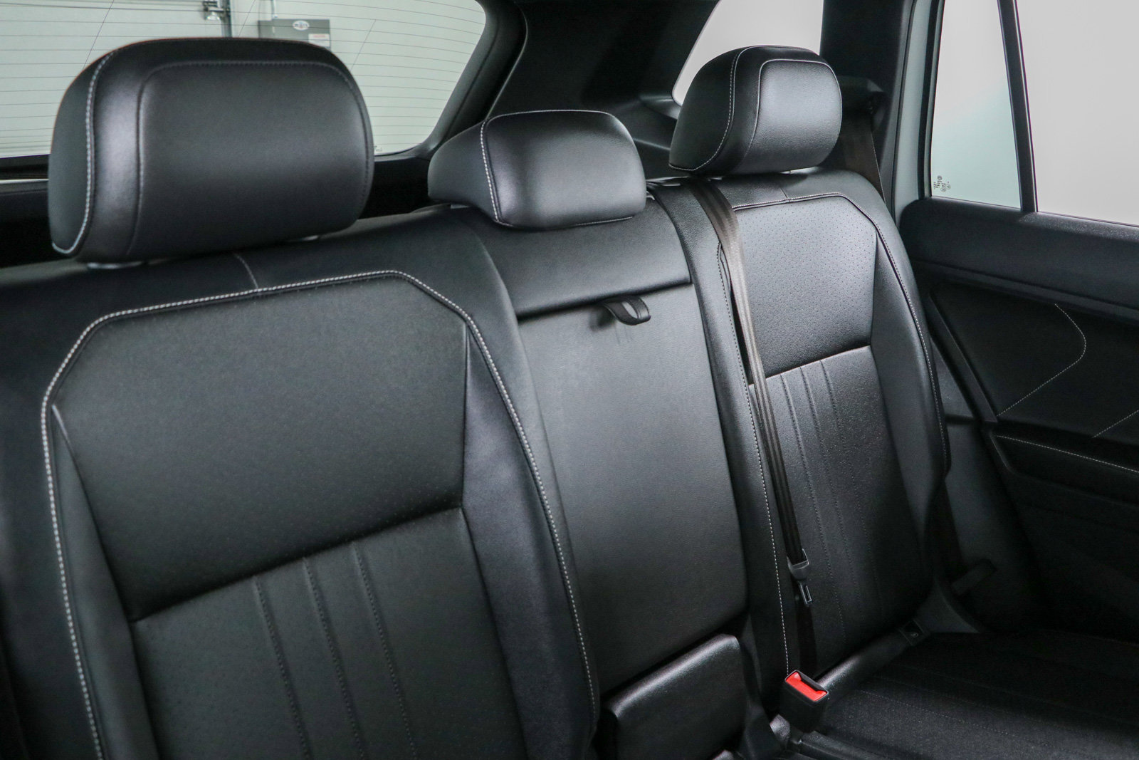Used 2022 Volkswagen Tiguan SE R-Line AWD/4WD image 27