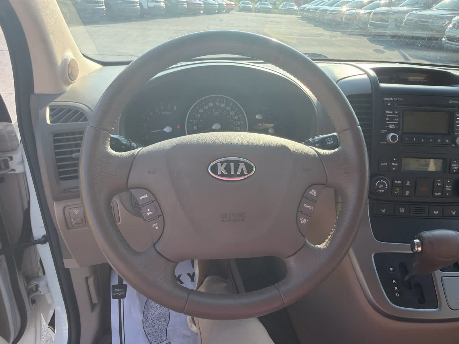 Used 2010 Kia Sedona EX w/ Luxury Pkg FWD image 19