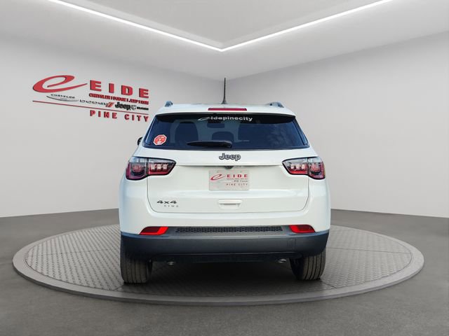 New 2026 Jeep Compass Altitude image 4