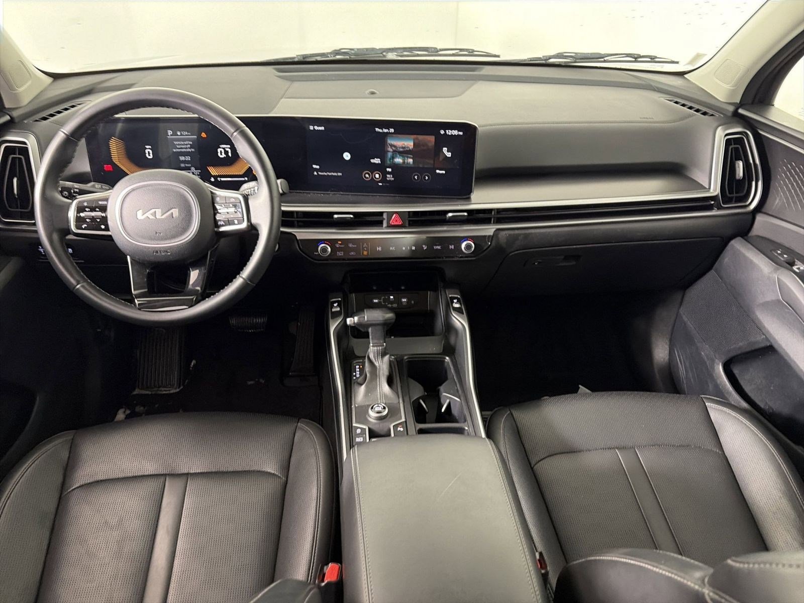 Certified 2024 Kia Sorento S image 4