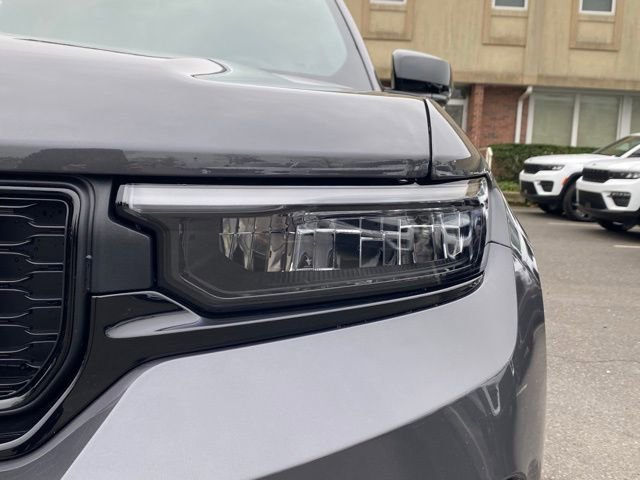 New 2025 Jeep Grand Cherokee Altitude image 10