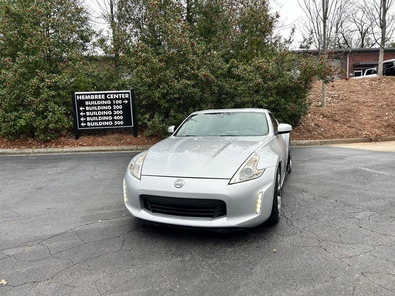 Used 2015 Nissan 370Z Coupe image 2