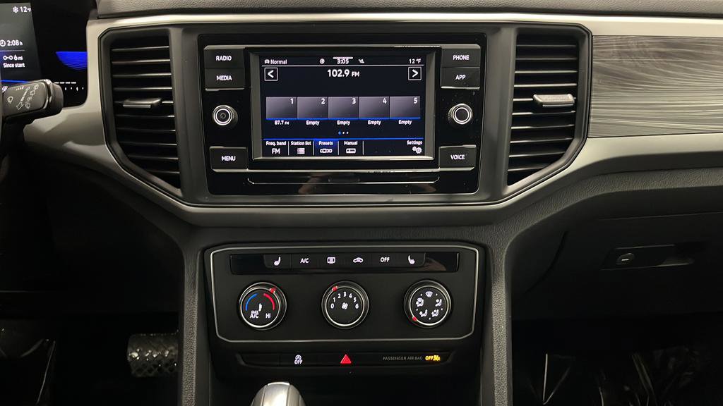 Used 2022 Volkswagen Atlas Cross Sport SE image 25