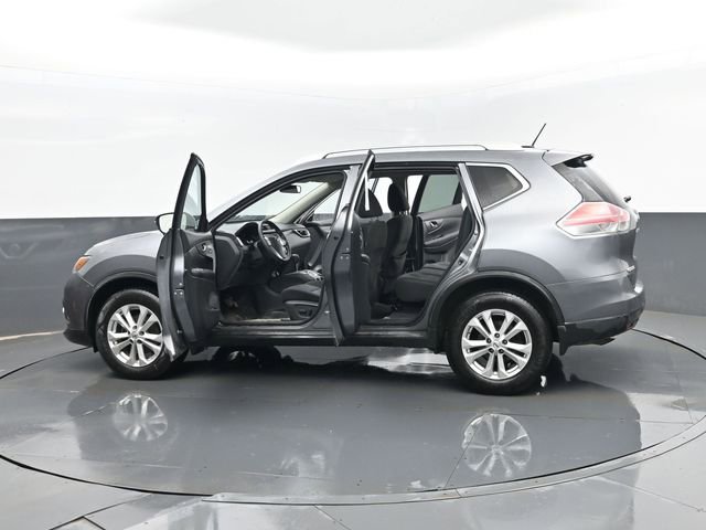 Used 2015 Nissan Rogue SV w/ SV Premium Package image 30