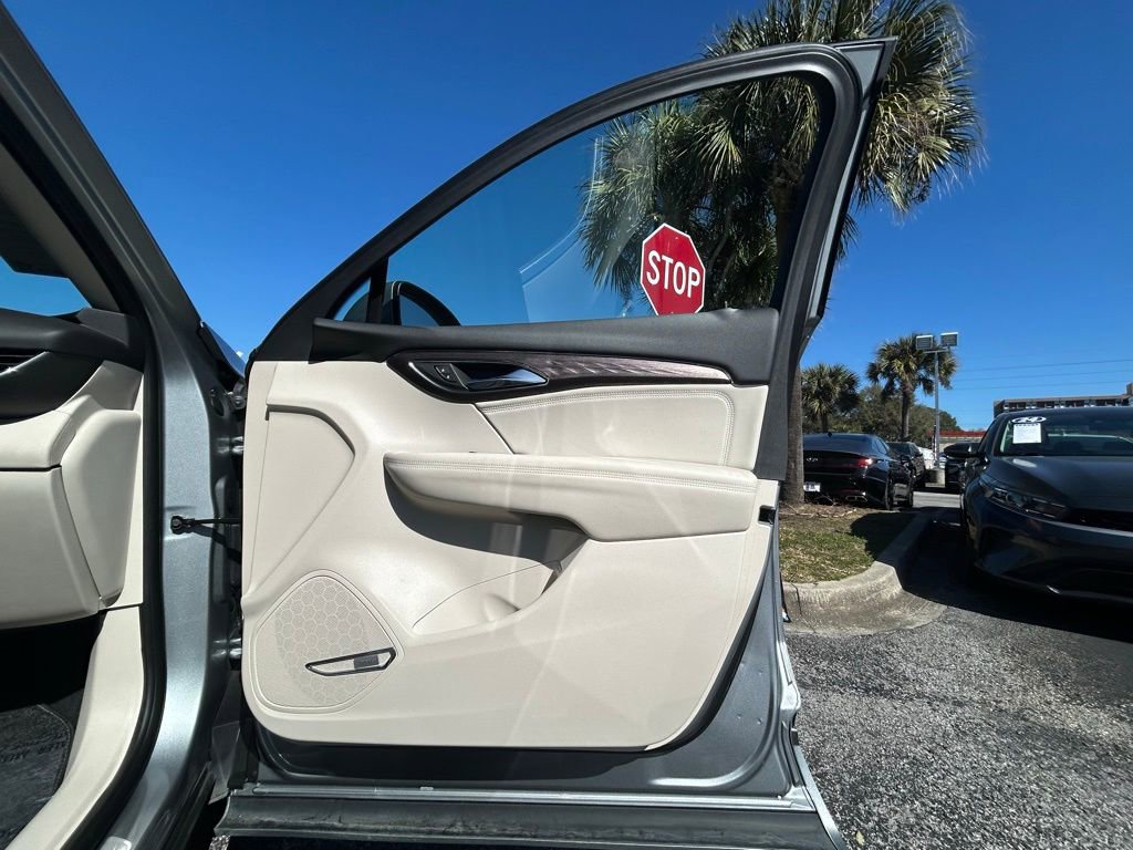 Used 2023 Buick Envision Avenir image 28
