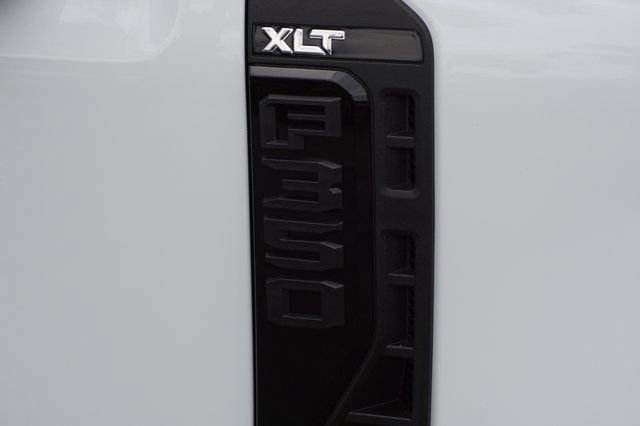 New 2026 Ford F350 XLT w/ XLT Premium Package AWD/4WD image 34