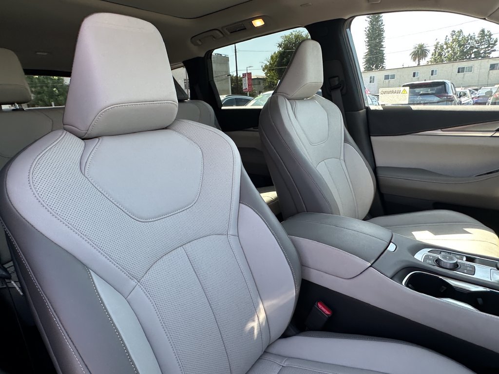Used 2026 INFINITI QX60 Pure w/ Cargo Package AWD/4WD image 15