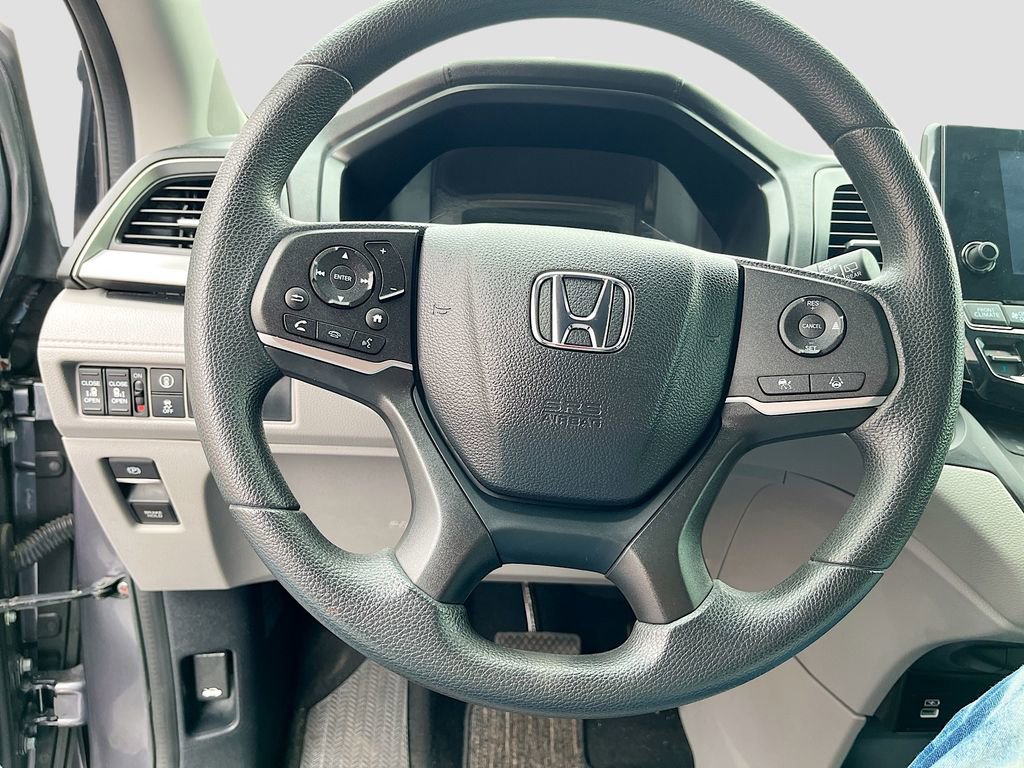 Used 2024 Honda Odyssey EX image 11