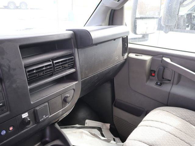 New 2025 GMC Savana 3500 w/ Power Convenience Package image 17