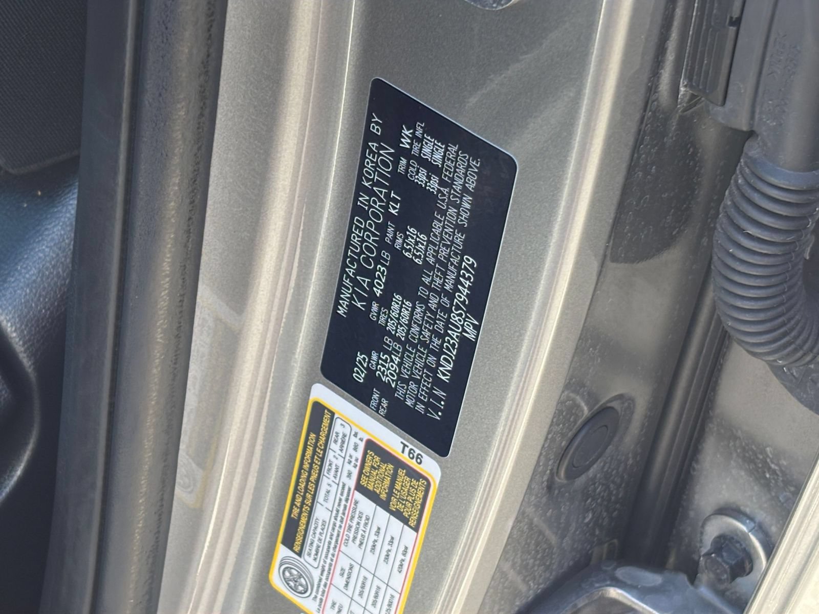 Used 2025 Kia Soul LX w/ LX Technology Package FWD image 29