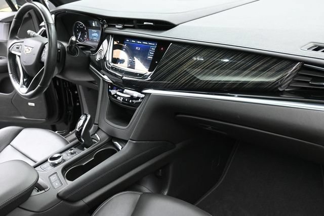 Used 2025 Cadillac XT6 Premium Luxury AWD/4WD image 36