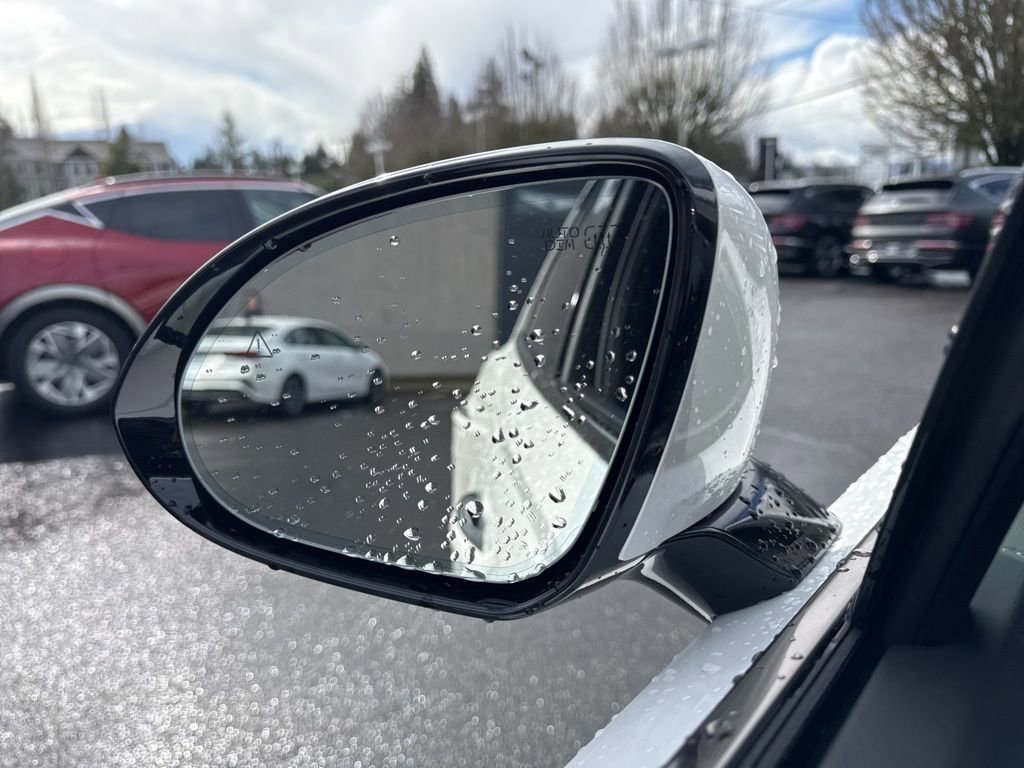 Used 2025 Genesis GV70 2.5T w/ Sport Prestige Package image 37