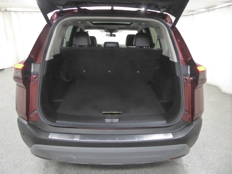 Used 2022 Nissan Rogue SV w/ SV Premium Package FWD image 33