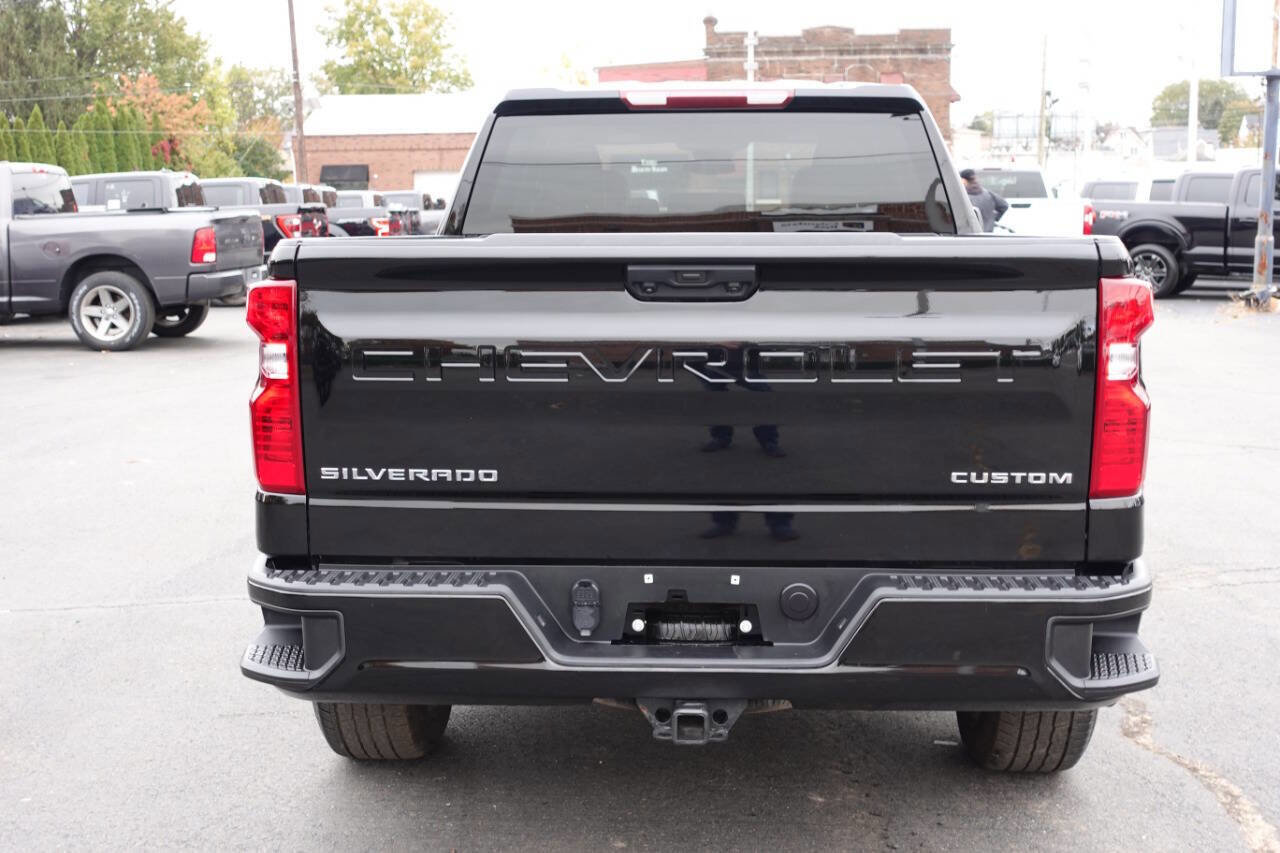 Used 2023 Chevrolet Silverado 1500 Custom image 8