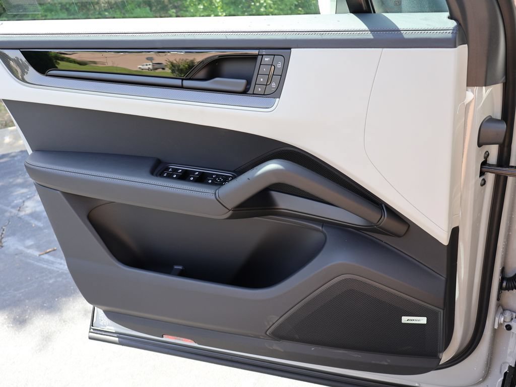 New 2026 Porsche Cayenne S AWD/4WD image 36