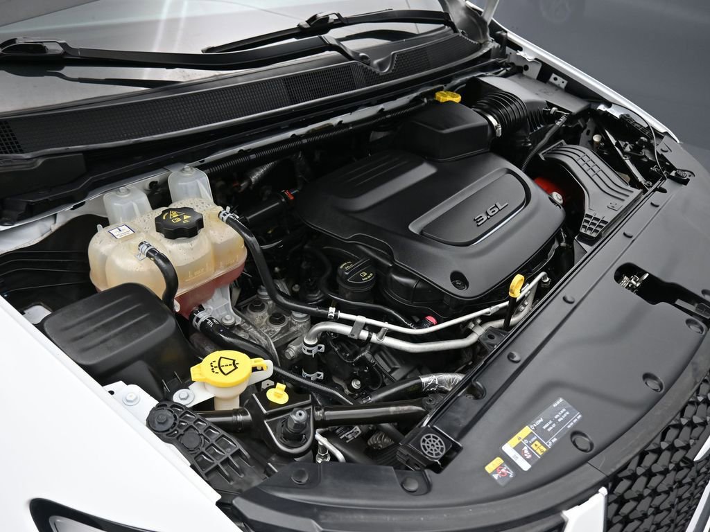 Used 2022 Chrysler Pacifica Touring-L image 71