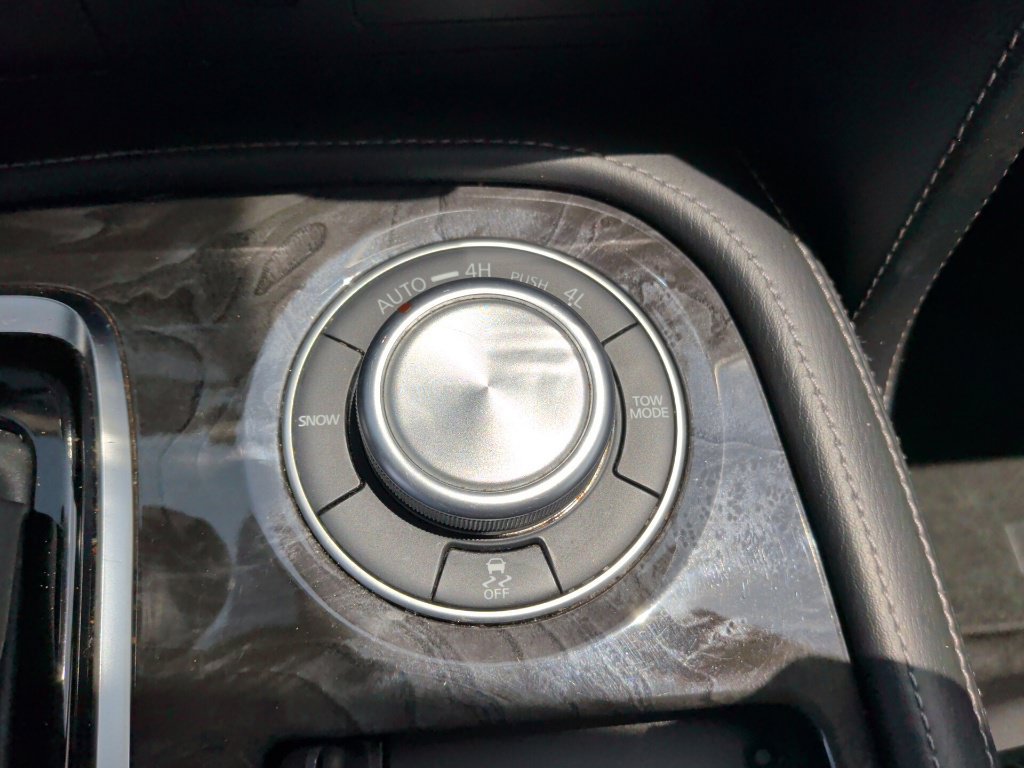 Used 2024 INFINITI QX80 Luxe AWD/4WD image 32