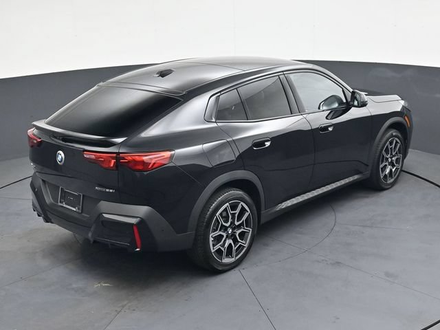 Used 2025 BMW X2 xDrive28i w/ Technology Package AWD/4WD image 23