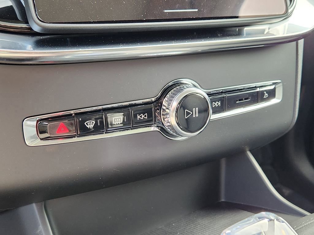 New 2026 Volvo XC90 B6 Ultra w/ Lounge Package image 17