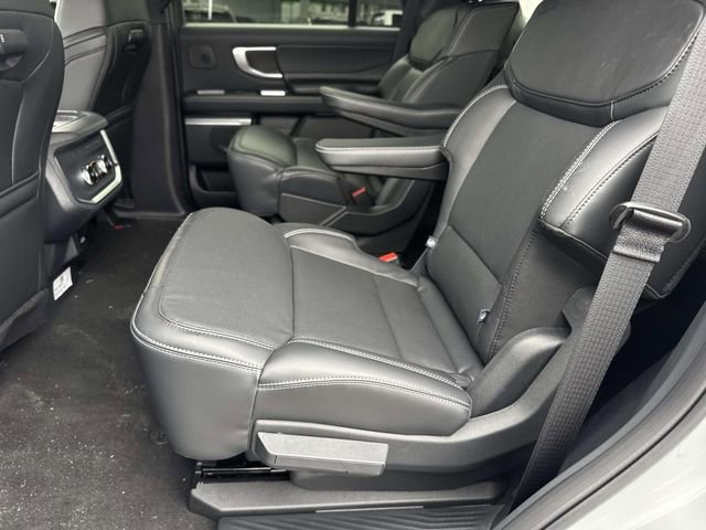 New 2026 Ford Expedition Platinum w/ Stealth Performance Package image 19
