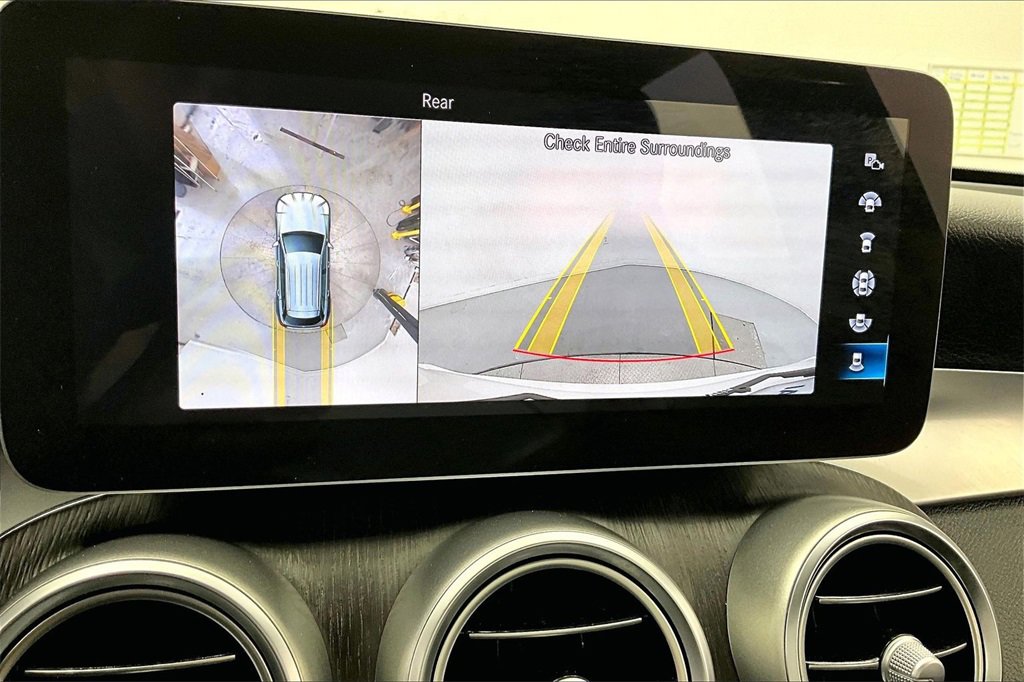 Used 2021 Mercedes-Benz GLC 300 4MATIC image 23