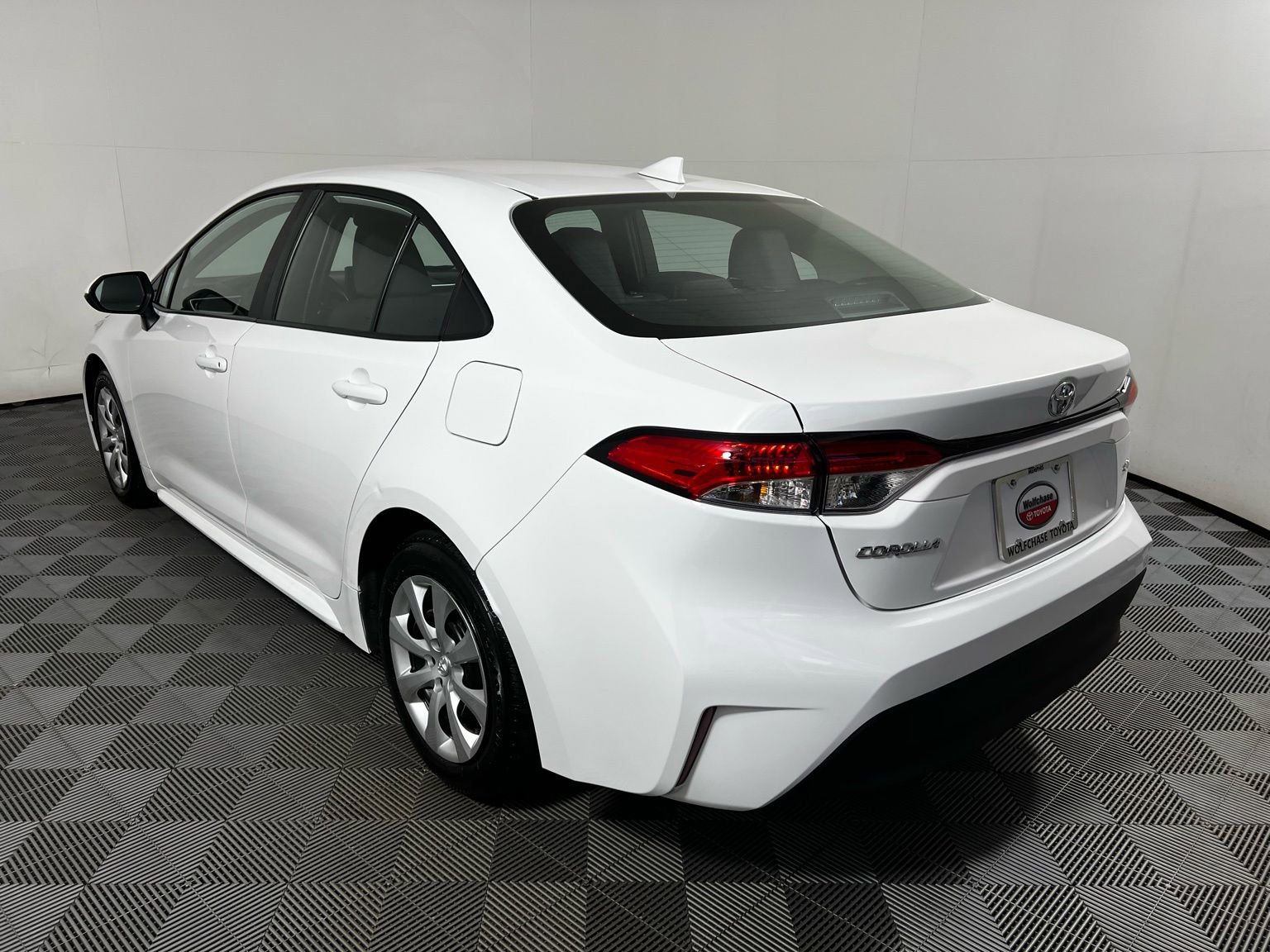 Used 2025 Toyota Corolla LE image 7