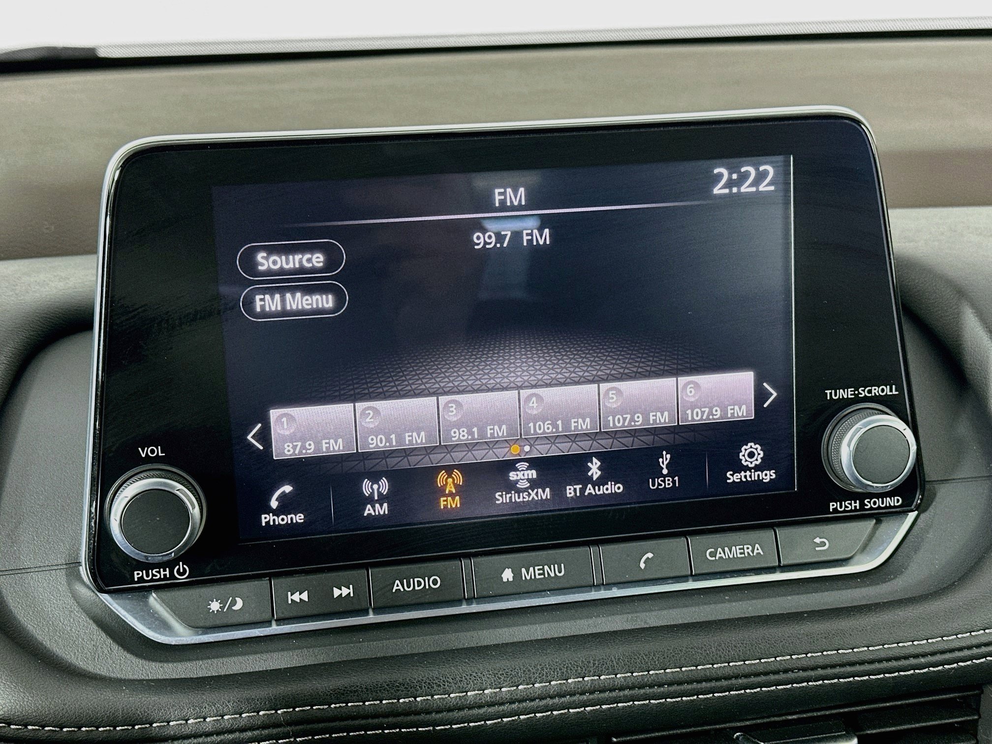 Used 2023 Nissan Rogue SV FWD image 21