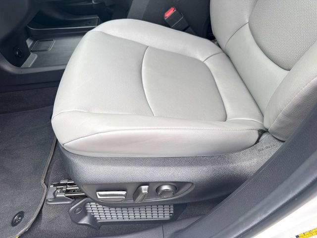 Used 2026 Toyota Sienna XLE AWD/4WD image 22