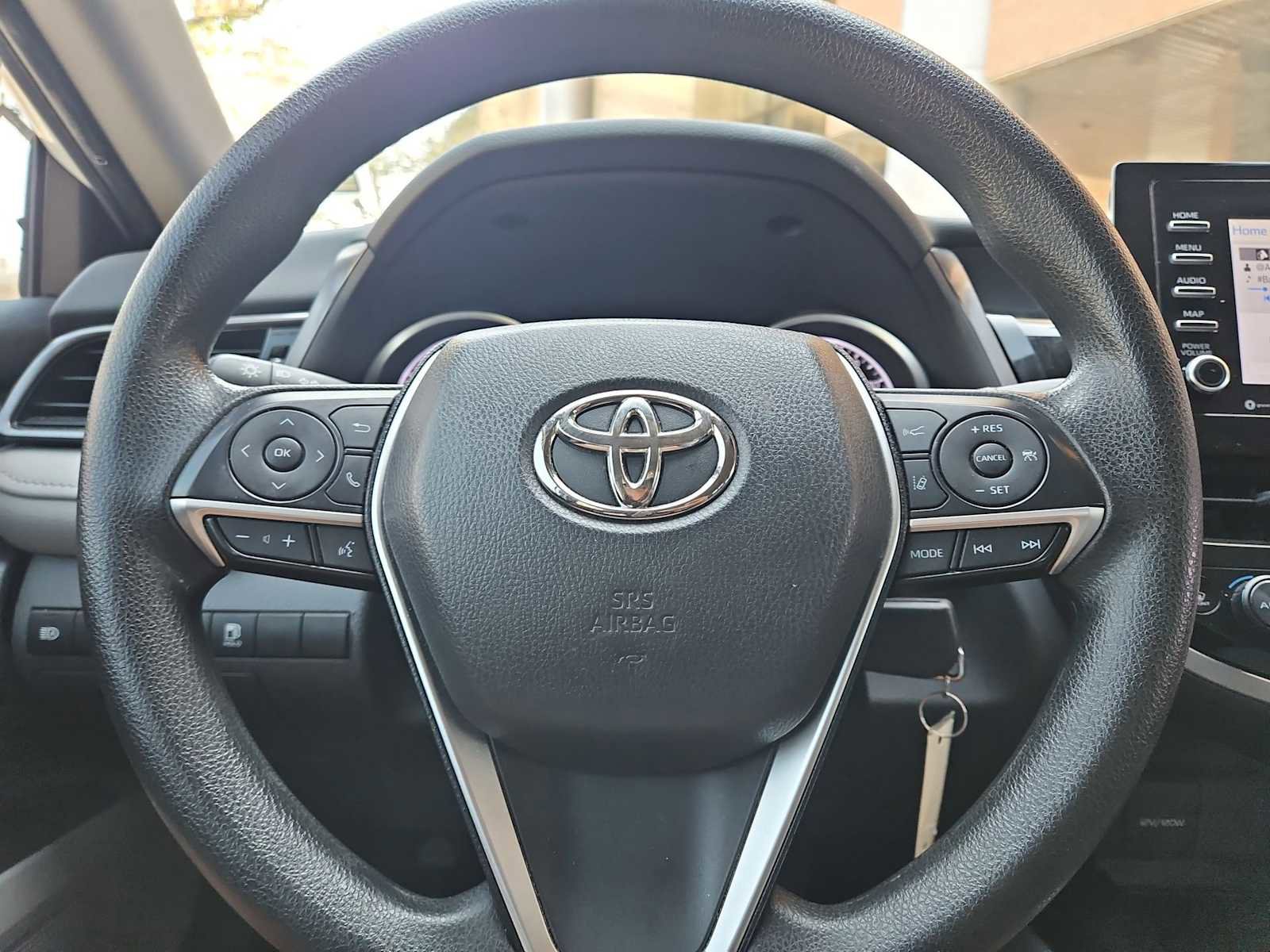 Used 2022 Toyota Camry LE image 23