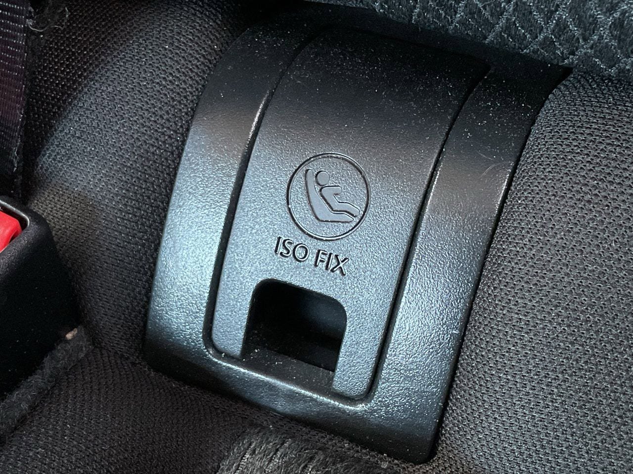 Used 2025 Nissan Rogue SV image 18