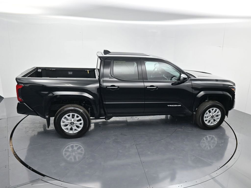Used 2025 Toyota Tacoma SR5 image 45